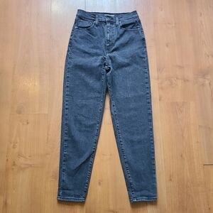 Levi's High Waisted Taper Jeans